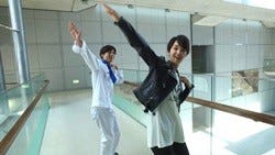 剛力彩芽&高橋一生が笑顔でダンス『グ・ラ・メ!』EDで劇中にあり得ない