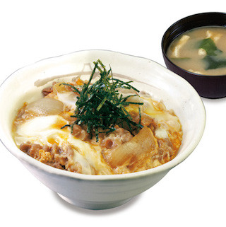 松屋、今度は"牛とじ丼"をプレミアム化--柔らかく煮た牛肉をふわふわの卵で