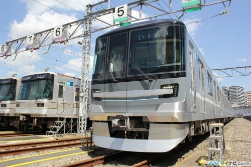 東京メトロ日比谷線 新型車両13000系の主要諸元は 7両合計の定員