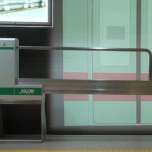 JR東日本、横浜線町田駅に大開口で低コストな新形式のホームドアを試行導入