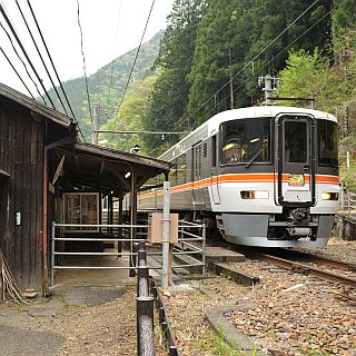 JR東海、急行「飯田線秘境駅号」「中山道トレイン」今秋も運行 - 373系使用