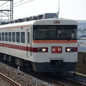 東武鉄道300系「日光夜行号」紅葉シーズンに東武日光駅への夜行列車を運行