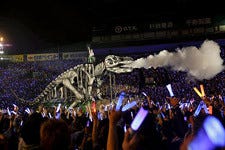 水樹奈々 豪雨の阪神甲子園球場でライブを開催 37 000人を動員 マイナビニュース