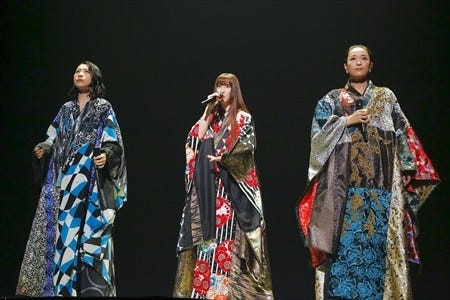 アリーナツアーで2度目の日本武道館凱旋ライブ達成 Kalafina Arena Live 16 で3人のヴォーカリストが伝えたメッセージ マイナビニュース
