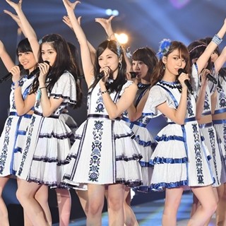 乃木坂46、GirlsAward大トリで4曲熱唱! 史上最多8回目の出演で存在感