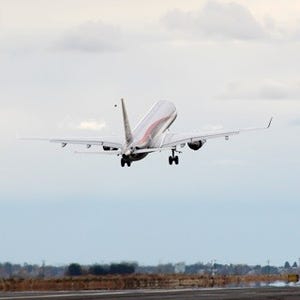 MRJ、北米で飛行試験開始--北米到着から20日目に初飛行で3時18分