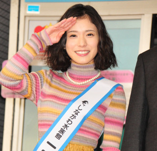 松岡茉優、思い出の地・しながわ水族館の一日館長に就任