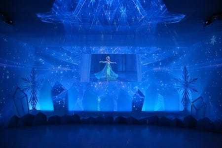 アナ雪 特別映像シアターも 札幌でディズニープリンセスの展覧会開幕 マイナビニュース