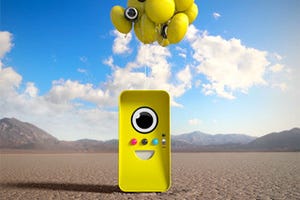 Snapchatのビデオカメラ内蔵メガネ、"短時間で消える"自動販売機で販売開始