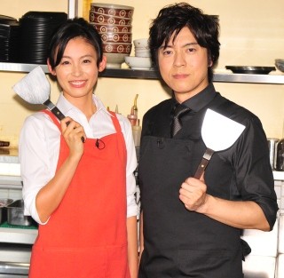 上川隆也&本仮屋ユイカ、お好み焼き作りに挑戦「プロが作ったみたい!」