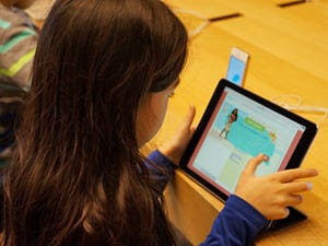 Apple Storeに今年も「コーディングの時間」がやってきた - 無料の子供向けプログラミング・ワークショップ「Hour of Code」開催