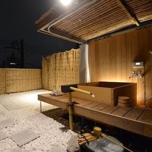 スカイツリーを眺めながら露天風呂に入れる「葡萄の長屋」が墨田区で開業