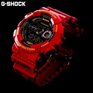 シャア専用 G-SHOCK」が再販売決定! 赤の光沢ボディ&モノアイ演出の本格派 | マイナビニュース