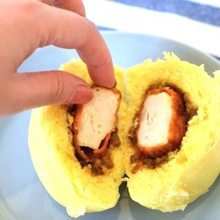 中華まんにからあげクンをIN! 「ホットスナックまん」を作ってみた