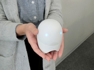 カシオ、英語で話すに特化した学習機「Lesson Pod」 - お風呂でも英会話