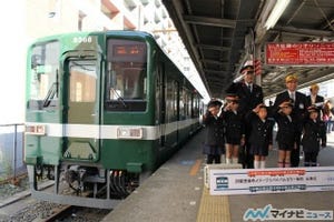 東武亀戸線"緑亀"電車が出発 - オレンジに続く8000系リバイバルカラー車両