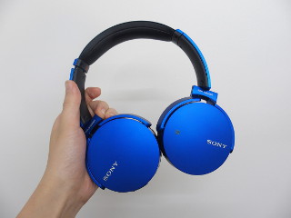 ソニー、重低音オンイヤーヘッドホンのBluetoothモデル&有線モデル