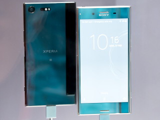 「Xperia XZ Premium」など4機種、MWC 2017で実機を披露 - 「Xperia Ear」なども新展開が