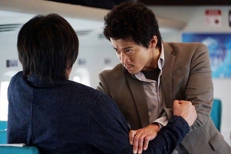 小栗旬 西島秀俊 Crisis 冒頭から16分35秒の緊迫シーンでスタート マイナビニュース