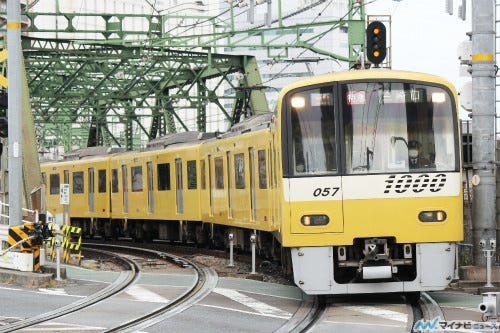 京急イエローハッピートレイン、新デザインで運行継続 - 扉も黄色の