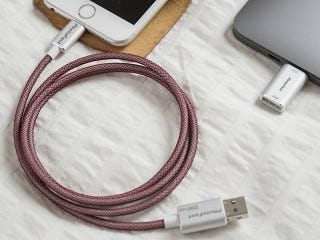 長さ1mのケーブル型ストレージ - 最大200GB、コネクタはLightningとUSB