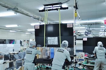 液晶テレビと有機elテレビ 生産現場の決定的な違いは パナソニックの最新4k有機el Viera 工場訪問記 1 マイナビニュース