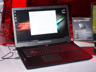 COMPUTEX TAIPEI 2017 - ASUS、Ryzen搭載で"AMD全部入り"なゲーミングノート「ROG STRIX GL702ZC」