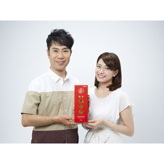 藤井隆&乙葉夫妻が薬用養命酒の新広告キャラクターに決定