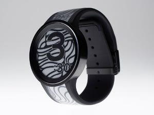 ソニーの電子ペーパー腕時計「FES Watch U」- スマホアプリでデザイン変更