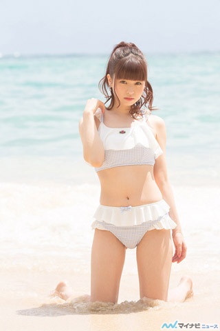 春奈るな、水着ショット公開! NEWアルバムより新曲のリリックビデオを公開