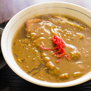 青森の夜はちょっとヘビーに〆る! 「カツカレーラーメン」は飲んだ後に