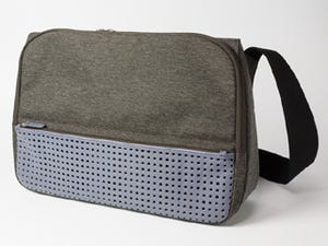 VAIO、独自デザインの「ひらくPCバッグ」とS11用バッグを限定販売