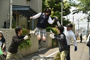 永野芽郁、窪田正孝へ飛び蹴り「クリティカルヒット」直後の笑顔写真公開