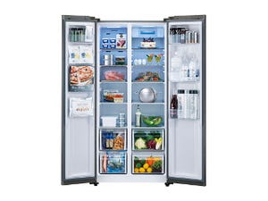 左側が冷凍、右側が冷蔵の「パノラマ・オープン」- アクアの大容量冷蔵庫