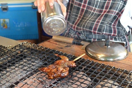 伏見稲荷になぜスズメの丸焼きがあるのか その理由で味わい深さが変わった マイナビニュース