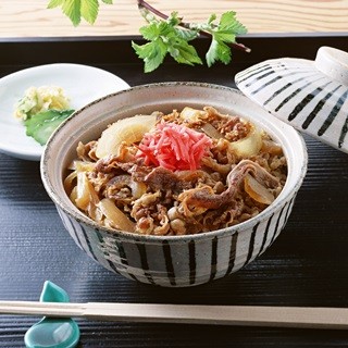 最も好まれる牛丼店はどこ? ランキング--1位は「吉野家」、2位は「すき家」