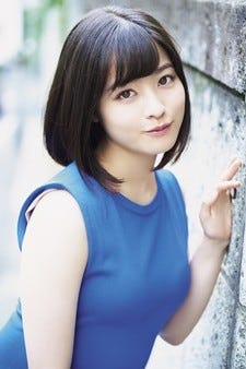 橋本環奈の胸の谷間にドキッ マガジン グラビアでタンクトップ姿披露 マイナビニュース