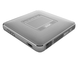 重量234g、PCレスで投影できる小型軽量ミニプロジェクタ - キヤノン