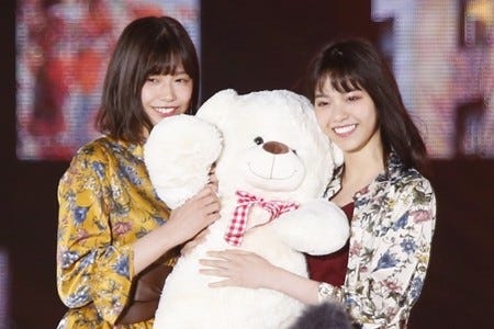 乃木坂46西野七瀬 欅坂46渡邉理佐 坂道姉妹 ランウェイに会場沸く マイナビニュース