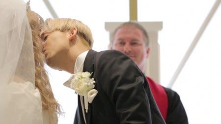 ぺこ りゅうちぇるの結婚式独占映像 行列 で公開 ブーケはぺえが奪取 マイナビニュース