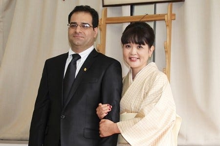 泰葉 イラン人婚約者と会見 感無量 19年12月に引退 子供を作りたい マイナビニュース