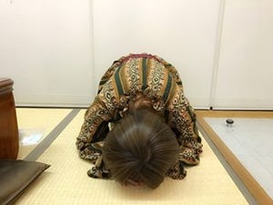 元NMB48山田菜々、"土下座写真"でブログ開設!「待ってました」とファン歓喜