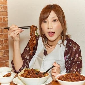 大食い美女YouTuber木下ゆうかと、三田の「肉汁麺ススム」に行ってきた