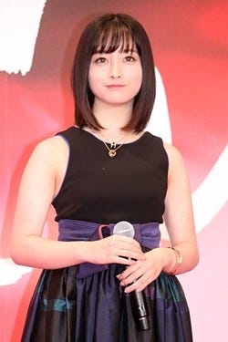 橋本環奈 エレガントな黒ドレスで魅了 東京国際映画祭 開幕飾る マイナビニュース