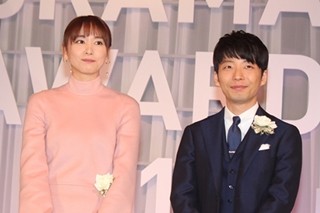 新垣結衣&星野源、『逃げ恥』5冠で久々2ショット「とにかく楽しかった」