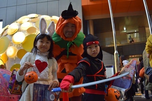 ハロウィンのコスプレキッズが大集合 二子玉川で力作の仮装を徹底取材 マイナビニュース