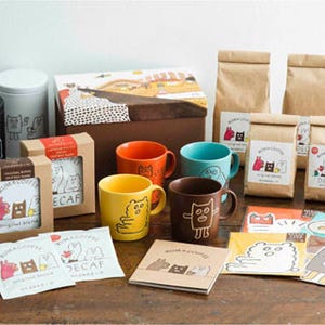 但馬屋珈琲店×AIUEOで「KUMA COFFEE」発売--イメージは"森の中の珈琲屋"