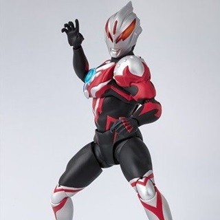 光と闇の力、おかりします!『ウルトラマンオーブ』サンダーブレスターが立体化 | マイナビニュース