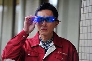 松重豊、街の電器屋&国家スパイの2つの顔「ウソくさくなく」