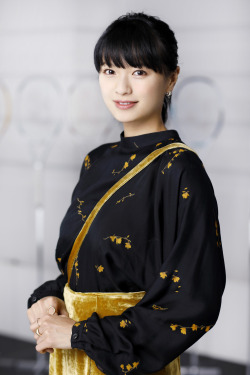 榮倉奈々